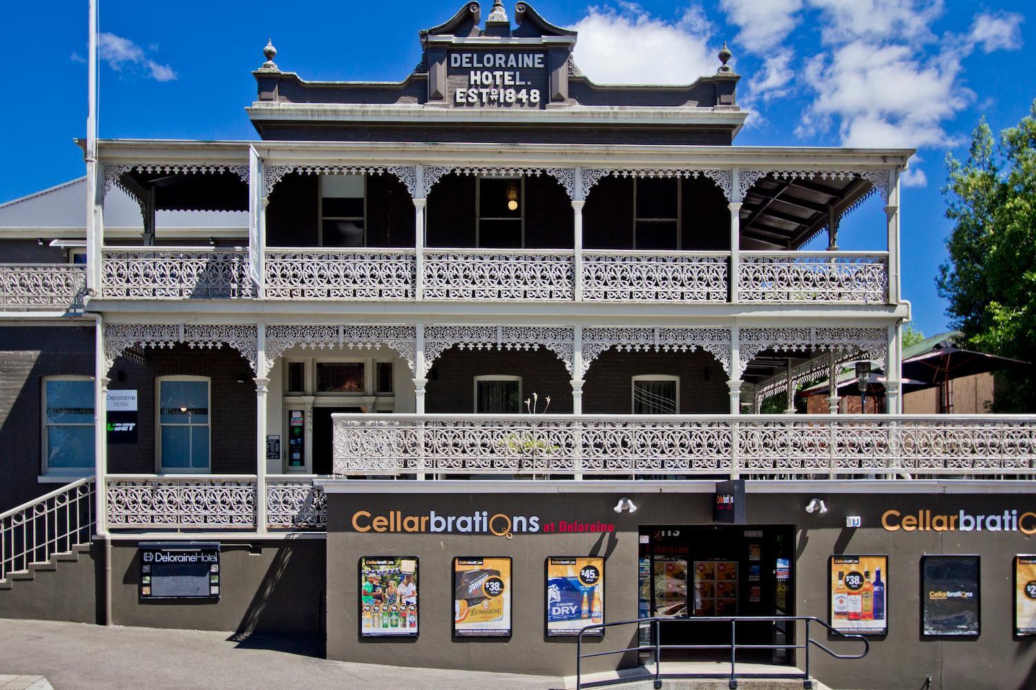 Deloraine Hotel