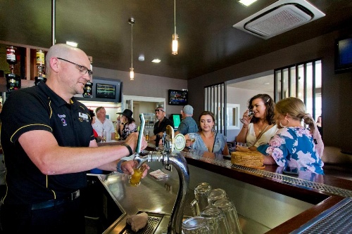 Deloraine Hotel image 20