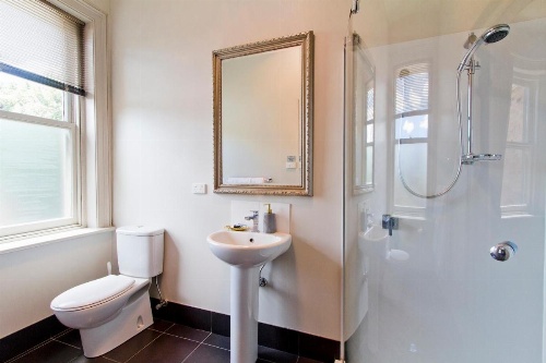 Deloraine Hotel image 7